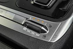 2025 Kia Carnival GT-Line HEV