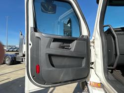 2022 Freightliner Cascadia 116 White