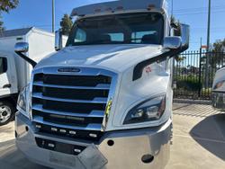 2022 Freightliner Cascadia 116 White