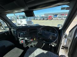 2022 Freightliner Cascadia 116 White