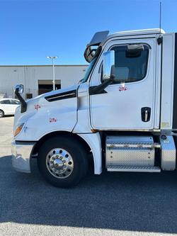2022 Freightliner Cascadia 126 White