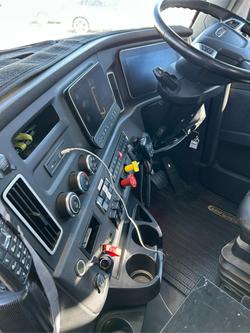 2022 Freightliner Cascadia 126 White