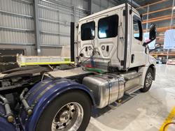 2022 Freightliner Cascadia 126 White