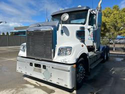 2019 Freightliner Coronado 114 White
