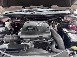 2013 Mitsubishi Triton GLX MN MY14 4X4 Dual Range White