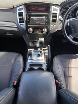 2016 Mitsubishi Pajero GLS