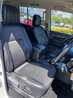 2016 Mitsubishi Pajero GLS