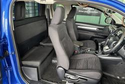 2016 Toyota Hilux SR5