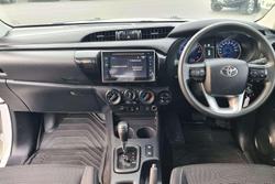2020 Toyota Hilux SR