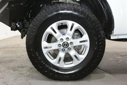 2023 Nissan Navara SL