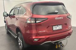 2022 Isuzu MU-X LS-U