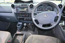2011 Toyota Landcruiser GXL