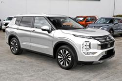 2025 Mitsubishi Outlander LS