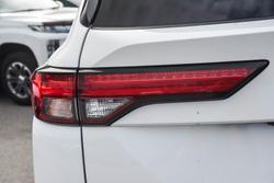 2022 Mitsubishi Outlander LS