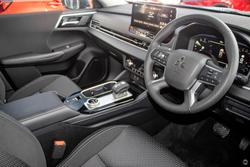 2025 Mitsubishi Outlander LS