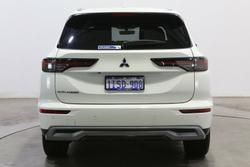 2025 Mitsubishi Outlander LS