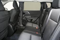 2025 Mitsubishi Outlander LS