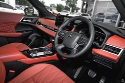 2025 Mitsubishi Outlander Exceed Tourer