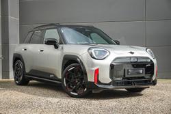 2025 MINI Aceman JCW E Favoured