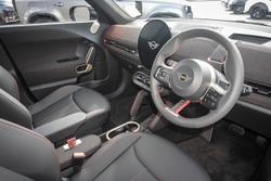 2025 MINI Aceman JCW E Favoured