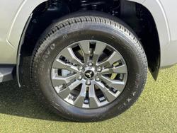 2025 Mitsubishi Triton GLS