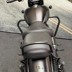 2025 Royal Enfield 2025 Royal Enfield 350CC CLASSIC 350 STEALTH BLACK Black