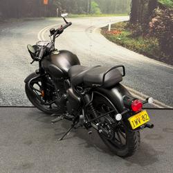2025 Royal Enfield 2025 Royal Enfield 350CC CLASSIC 350 STEALTH BLACK Black
