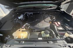 2021 Toyota Hilux SR5