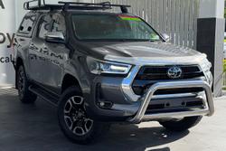 2021 Toyota Hilux SR5