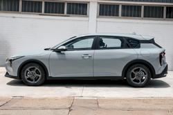 2025 Kia K4 S