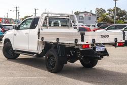 2022 Toyota Hilux SR