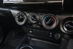 2022 Toyota Hilux SR