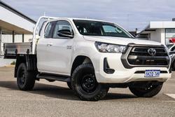 2022 Toyota Hilux SR