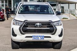 2022 Toyota Hilux SR