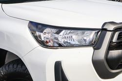 2022 Toyota Hilux SR