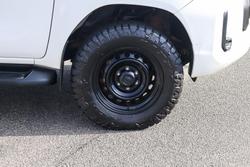 2022 Toyota Hilux SR