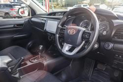 2022 Toyota Hilux SR