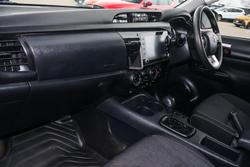 2022 Toyota Hilux SR