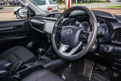 2022 Toyota Hilux SR
