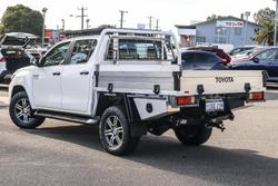 2022 Toyota Hilux SR