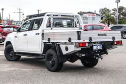 2022 Toyota Hilux SR