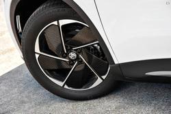 2025 MG MGS5 EV Essence 62 ZS3EM MY25 Dover White