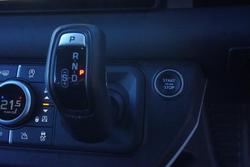 2024 Land Rover Defender 110 P300 S