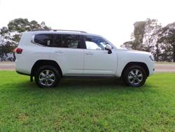 2022 Toyota Landcruiser VX
