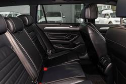 2021 Volkswagen Passat 206TSI R-Line