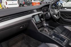 2021 Volkswagen Passat 206TSI R-Line