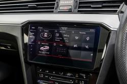 2021 Volkswagen Passat 206TSI R-Line