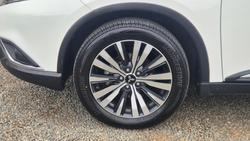 2019 Mitsubishi Outlander LS