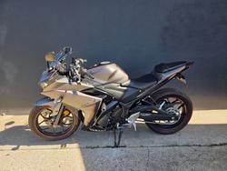 2016 Yamaha YZF-R3 BLACK