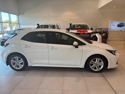 2018 Toyota Corolla HATCH 2.0L 4cyl Pet CVT Ascent Sport
